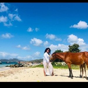 Meet your Posher, Ava